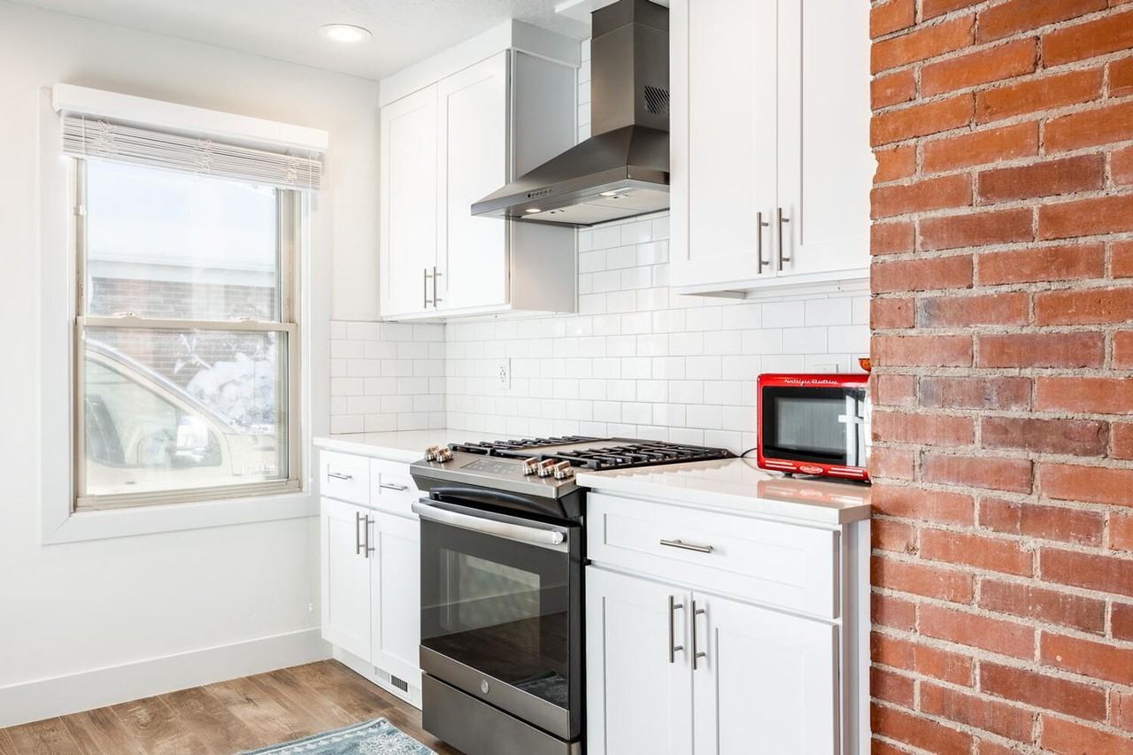 1813 E 1700 S - Photo 4 of 29