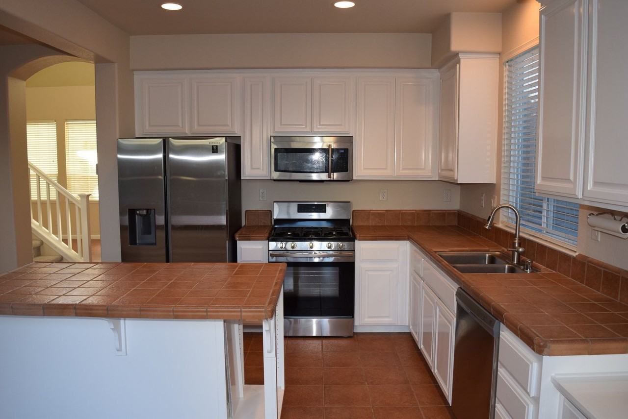 6140 Meadowlark Ct - Photo 3 of 19