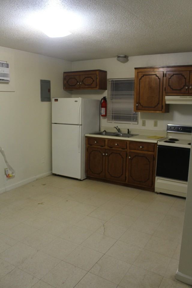 202 Reveres Way - Photo 2 of 12