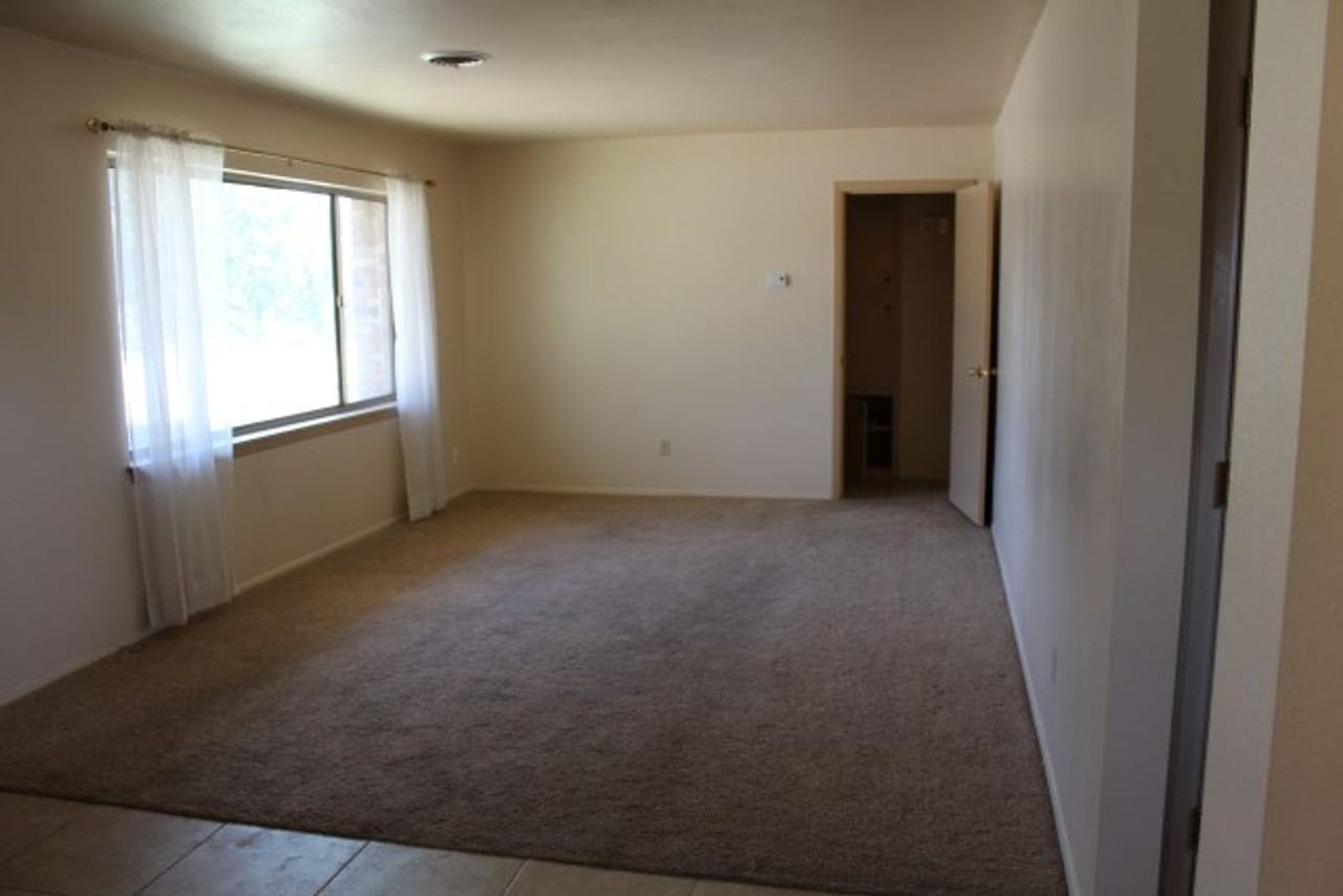 4101 N Gold St - Photo 3 of 9