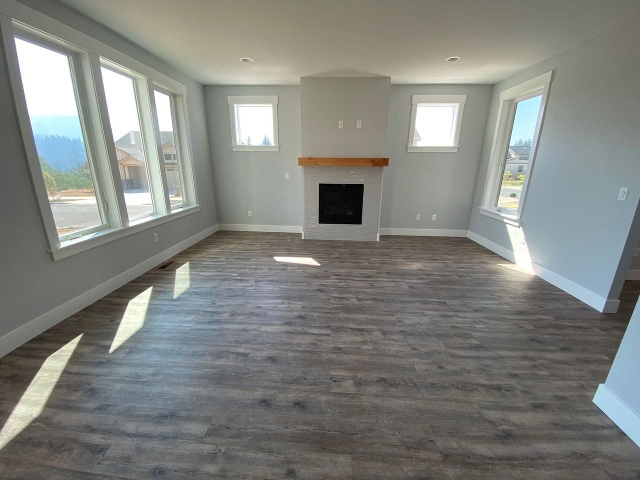 1745 3rd St - Photo 3 of 17