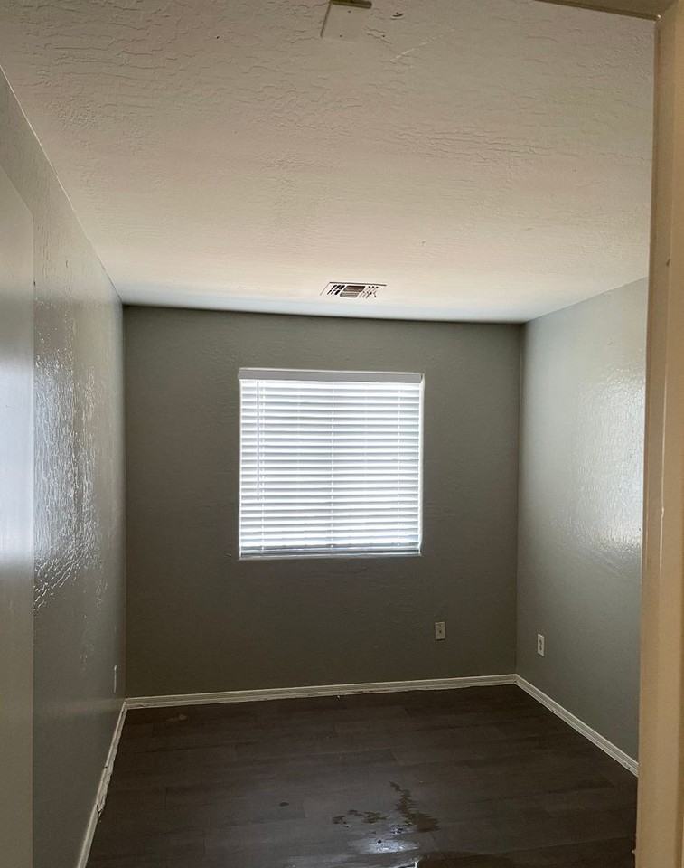 1429 S 15th Ave #2 - Photo 3 of 6