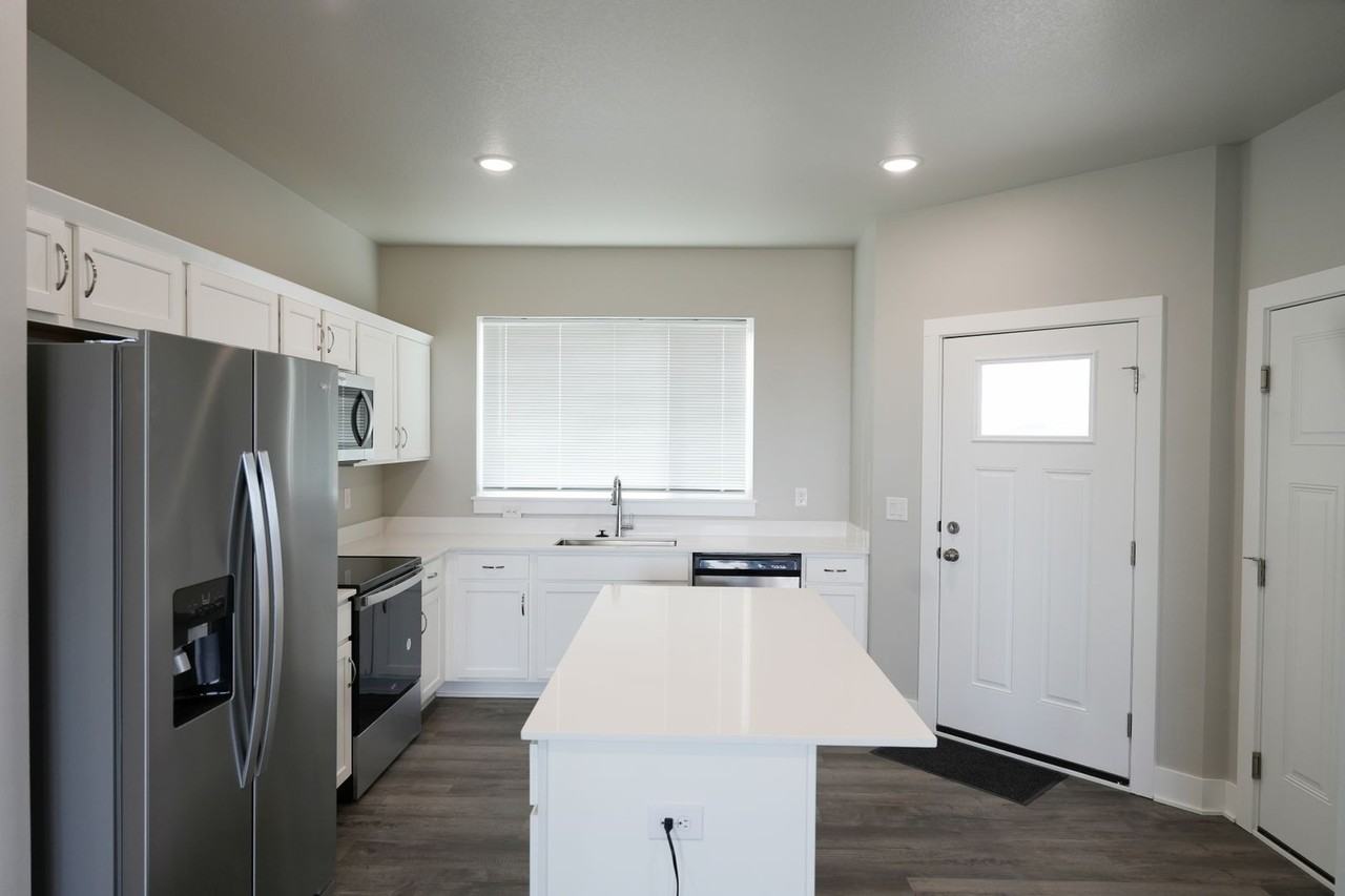 620 Kingfisher Dr - Photo 4 of 18