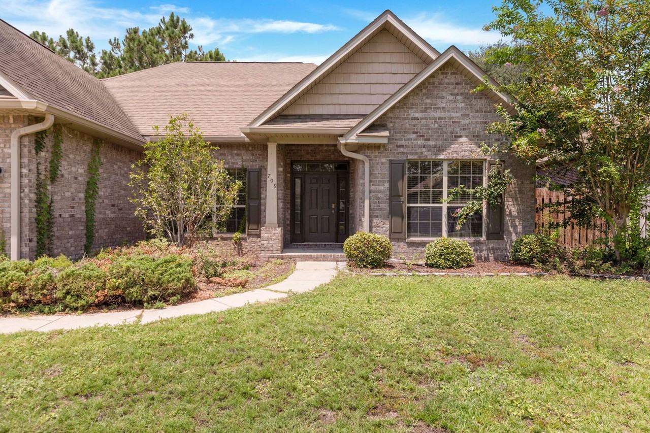 709 Lime Ln - Photo 2 of 28