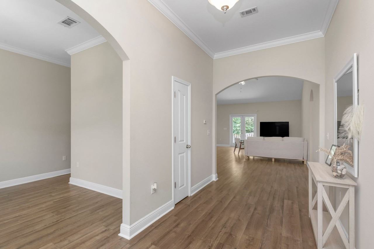 709 Lime Ln - Photo 3 of 28