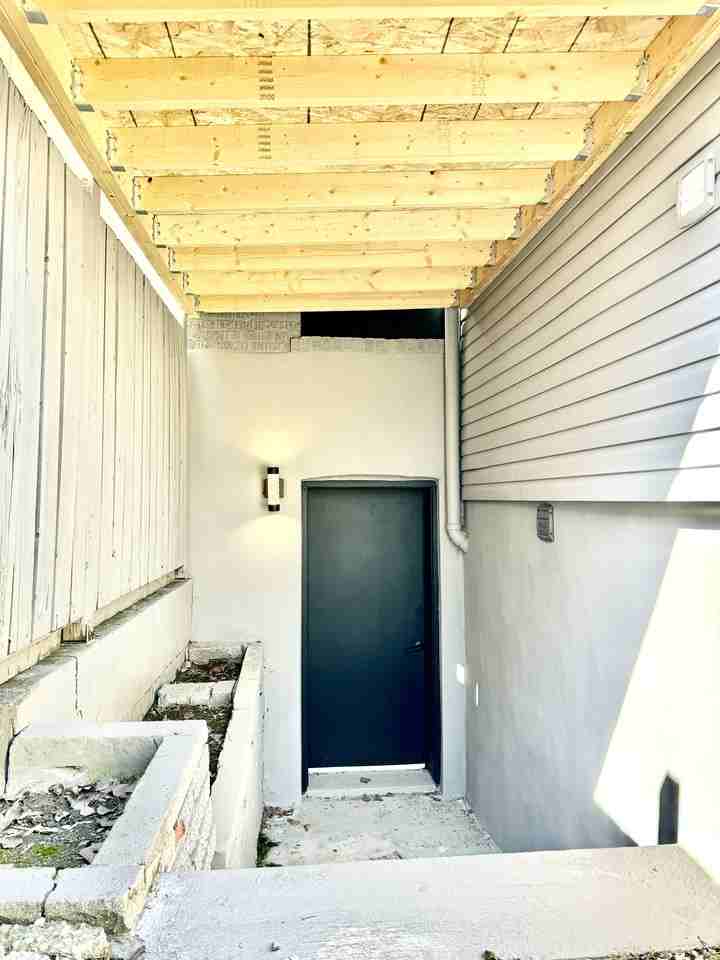 35 Rowntree Avenue - Photo 7 of 7