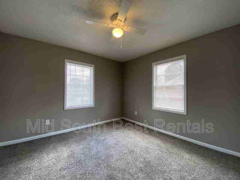 1641 S Cooper St - Photo 2 of 8