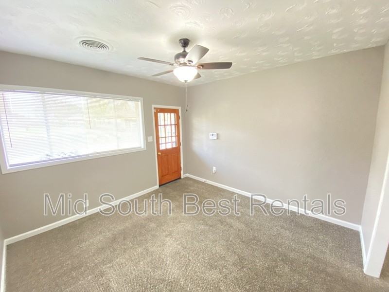 1399 Englewood St - Photo 2 of 8