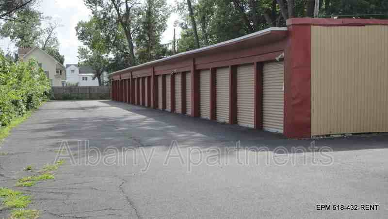 80 Whitehall Rd - Photo 2 of 8