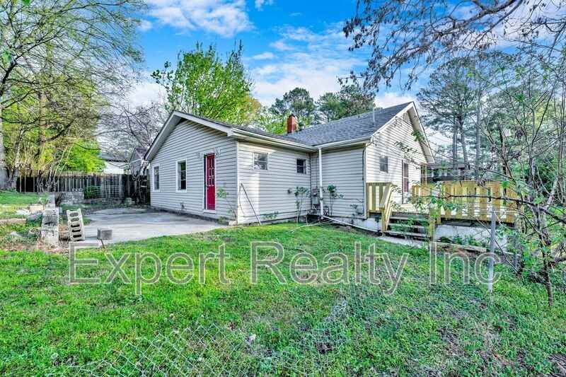 616 Rutledge Dr - Photo 4 of 33