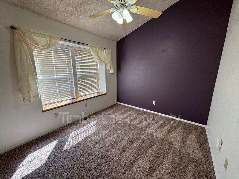 6735 Overland Dr - Photo 4 of 15