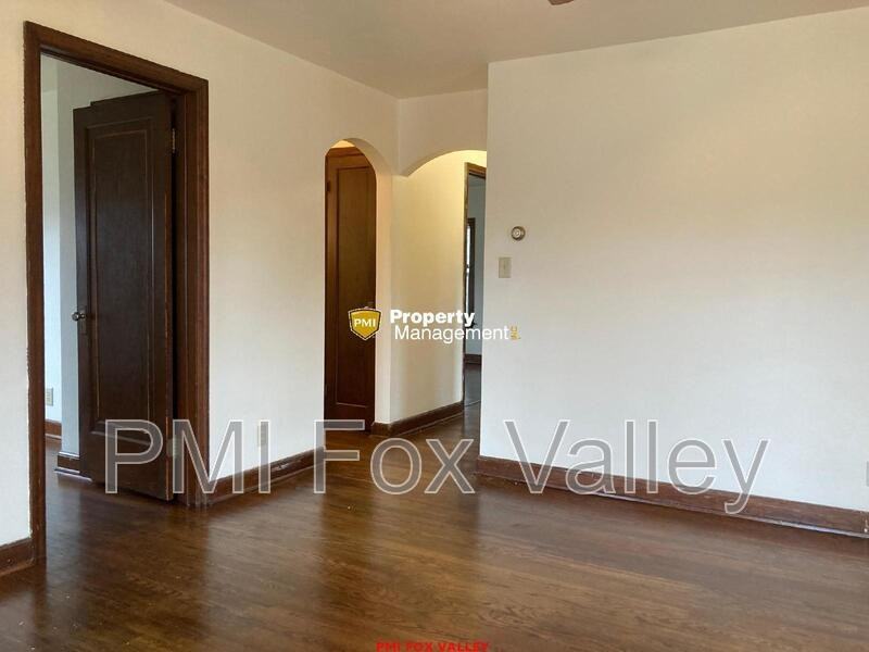 512 S Memorial Dr - Photo 3 of 15