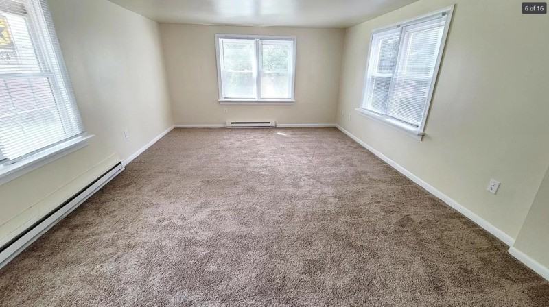 1306 Bowen St - Photo 5 of 16