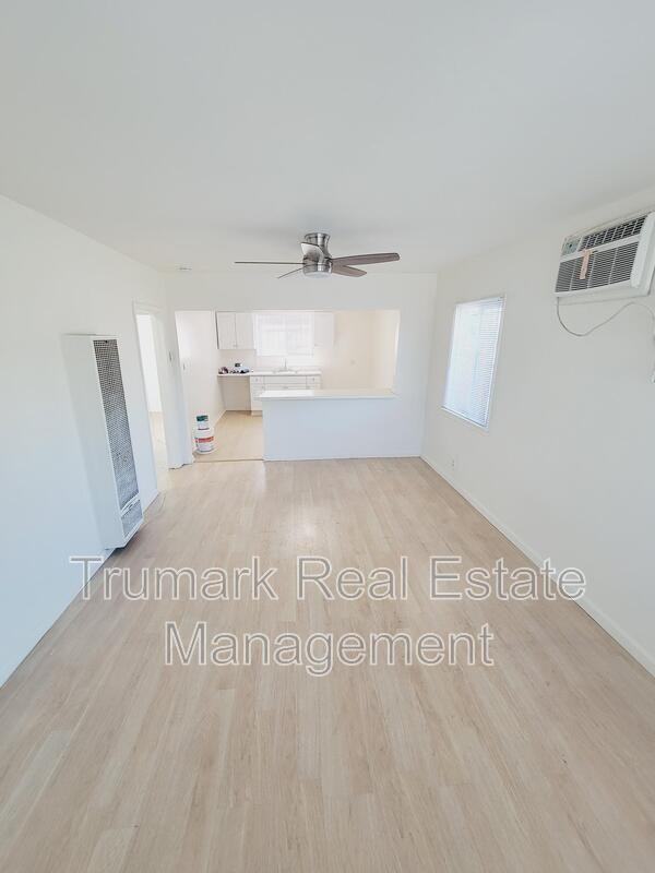 1010 S Gerhart Ave - Photo 2 of 14