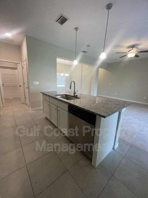 18008 Placid Ave - Photo 4 of 19