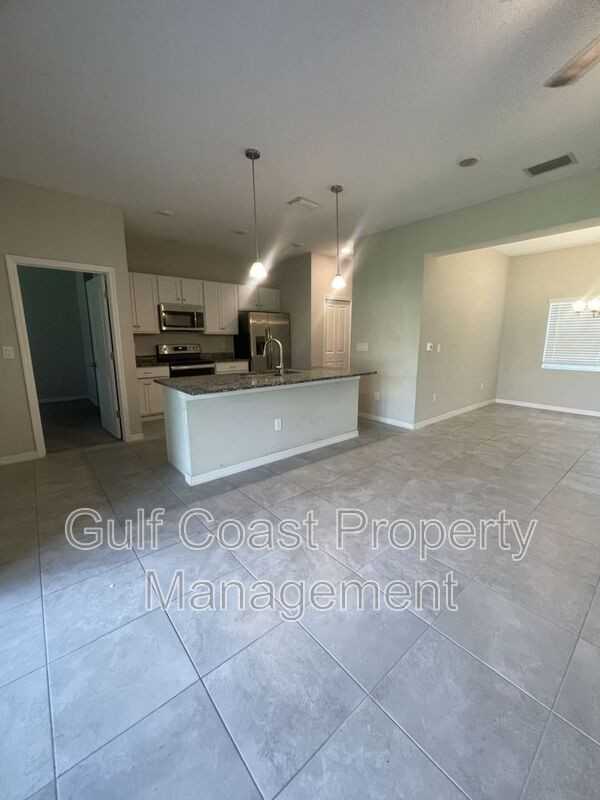 18008 Placid Ave - Photo 5 of 19