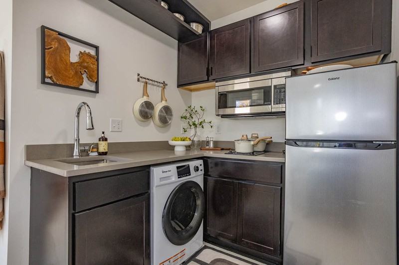 2950 Summit St. Kansas City, Moblgdapt - Photo 3 of 10