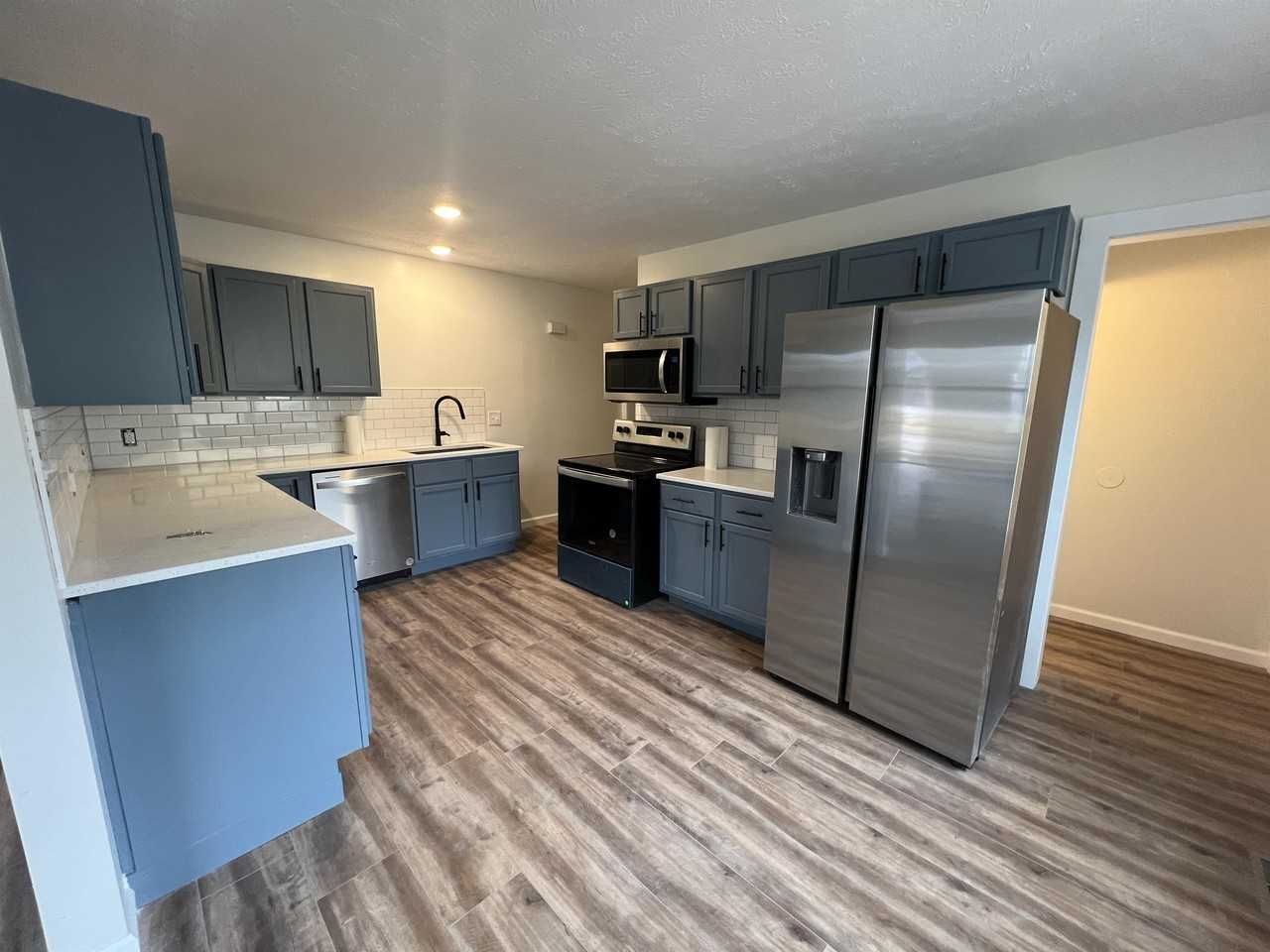 1801 Ohio Street - Photo 3 of 12