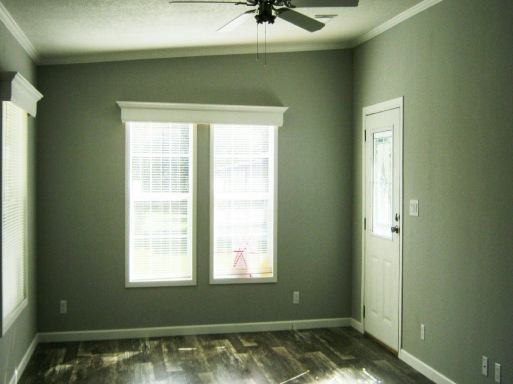 374 Windsor Dr - Photo 4 of 30