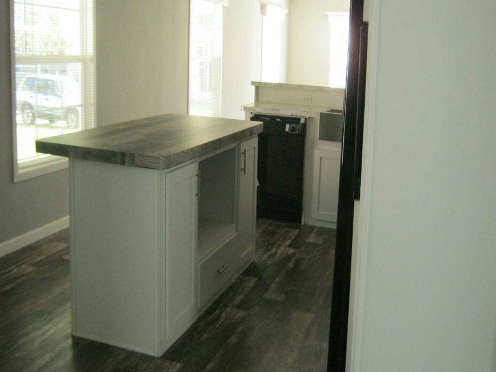 374 Windsor Dr - Photo 6 of 30