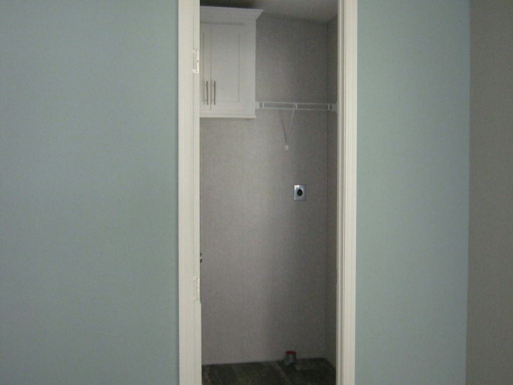 374 Windsor Dr - Photo 7 of 30