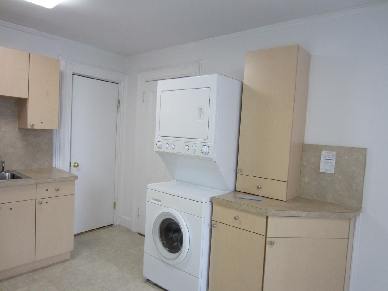 94 Park St - Photo 3 of 9