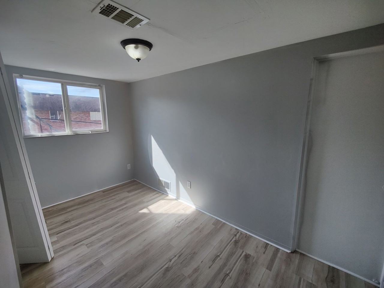 742 Ohio Ave - Photo 7 of 16