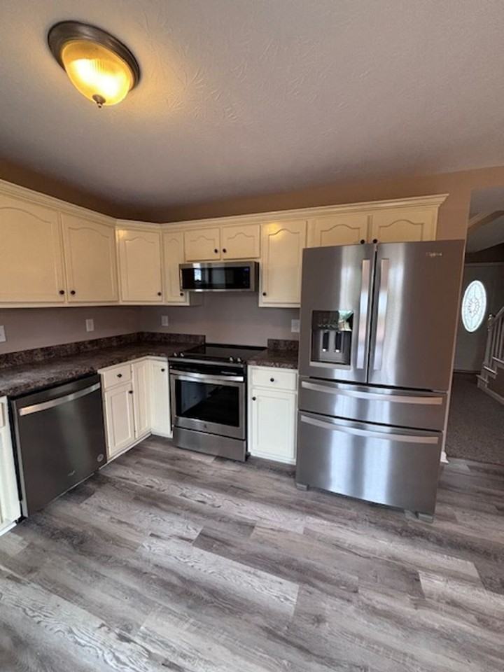 156 Madison Rae Blvd - Photo 6 of 30