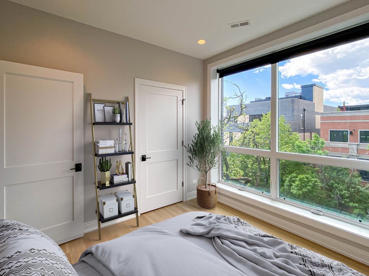 1050 W. Cornelia - Photo 6 of 10