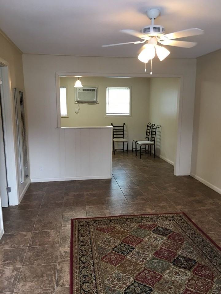 606 S Trenton St #2 - Photo 2 of 5