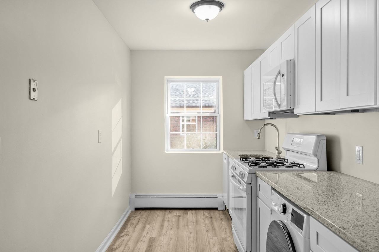 60 W Madison Ave LLC - Photo 4 of 9