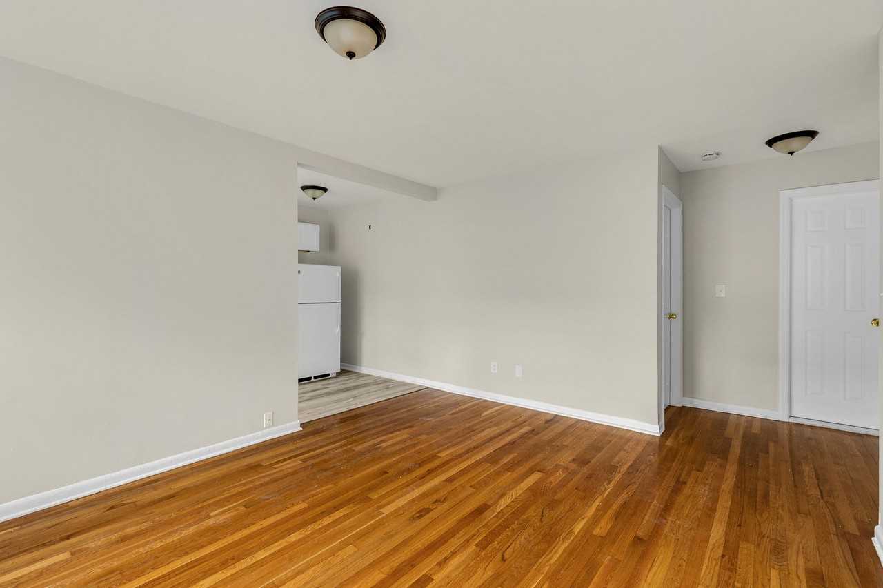 60 W Madison Ave LLC - Photo 7 of 9