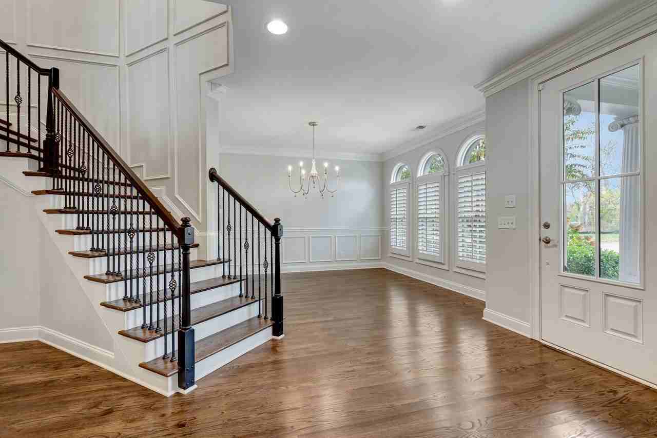 102 Fitzgerald St - Photo 3 of 50