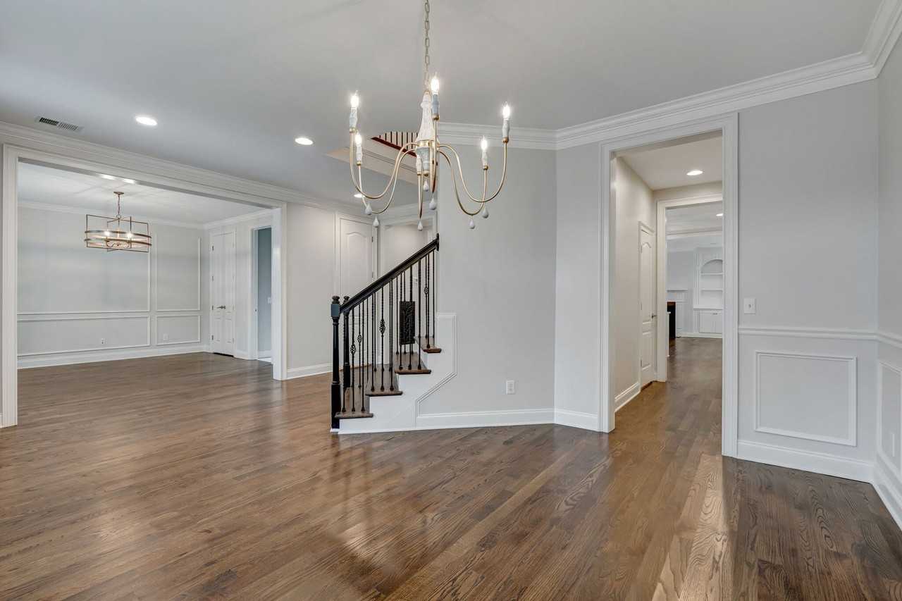 102 Fitzgerald St - Photo 5 of 50