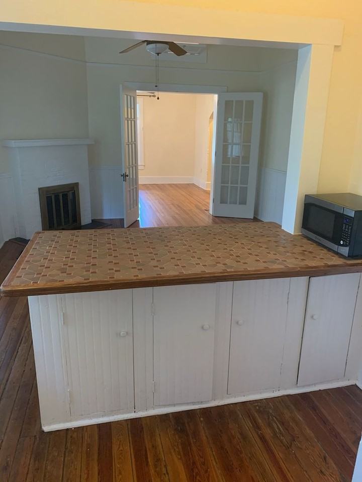 220 Ne 7th St - Photo 7 of 21