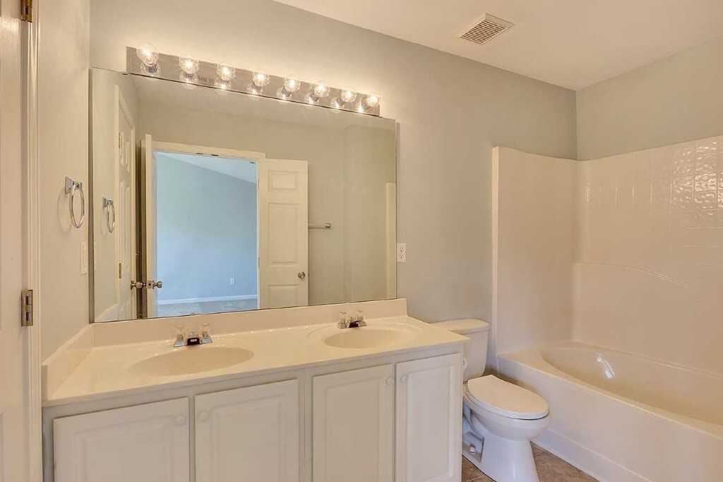201 Braelock Dr - Photo 2 of 11
