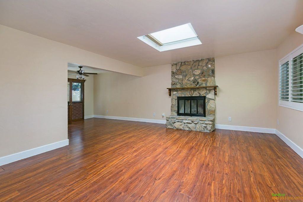 1491 Louise Dr - Photo 2 of 32