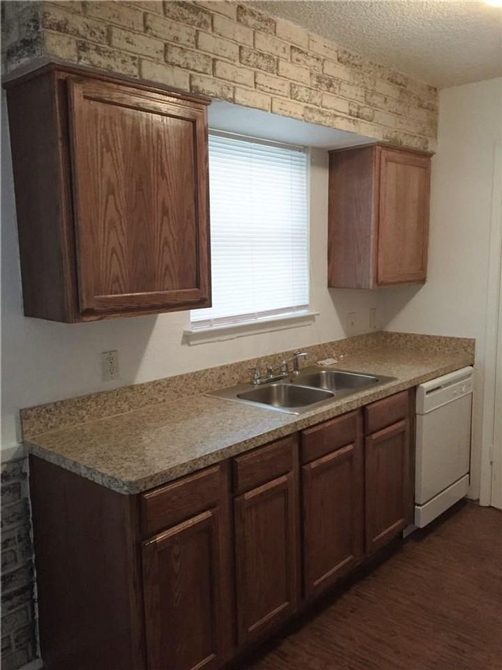 6840 Margaret Dr - Photo 4 of 25