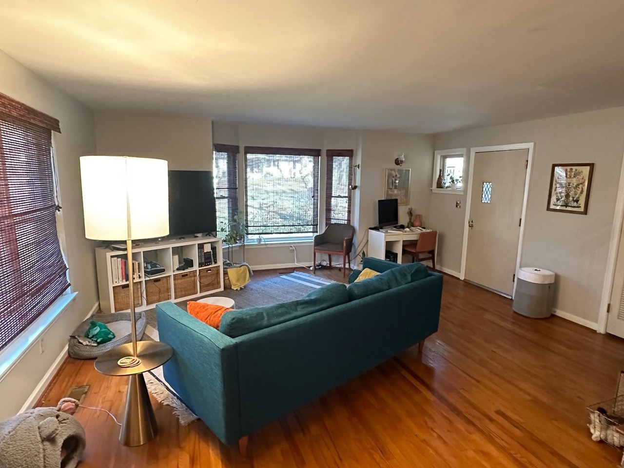 190 Hardin Dr - Photo 4 of 23