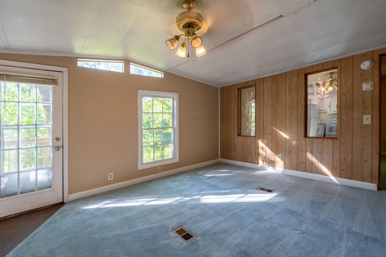 4301 Budds Creek Rd - Photo 2 of 15