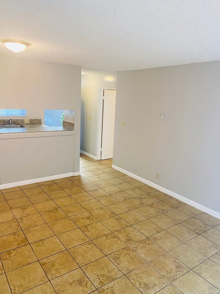 Woodbridge Village Apartments - Photo 5 of 14