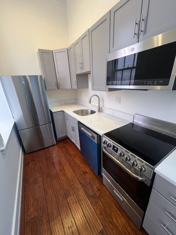 125 Washington St - Photo 2 of 15