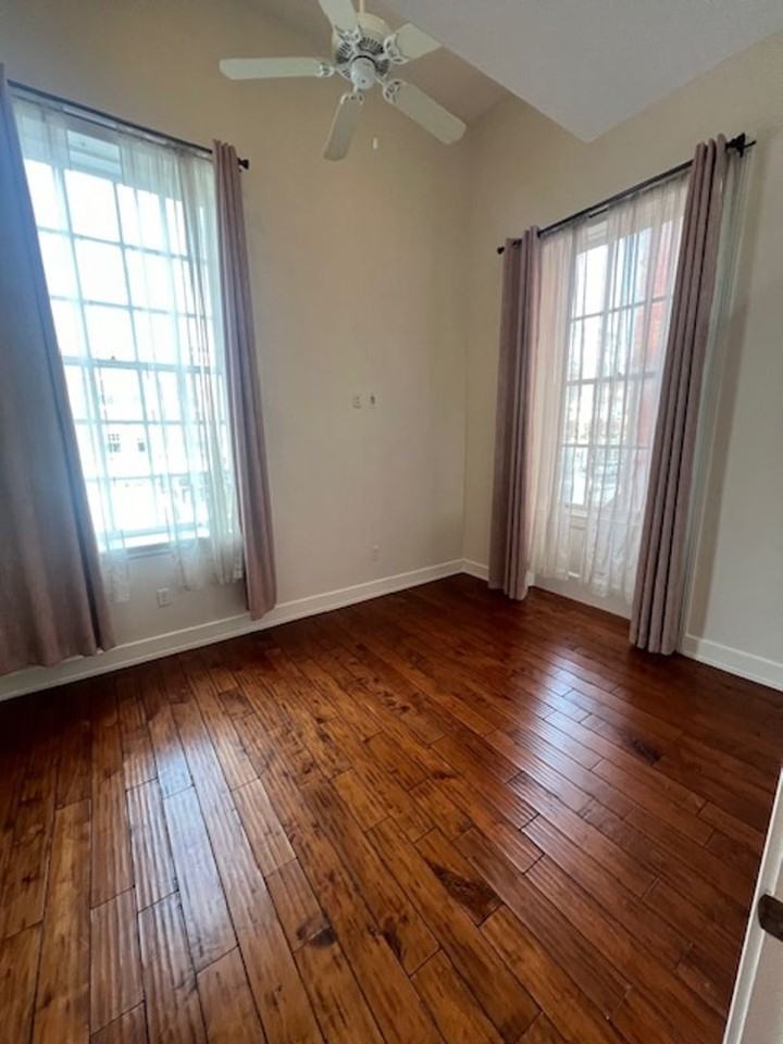 125 Washington St - Photo 6 of 15