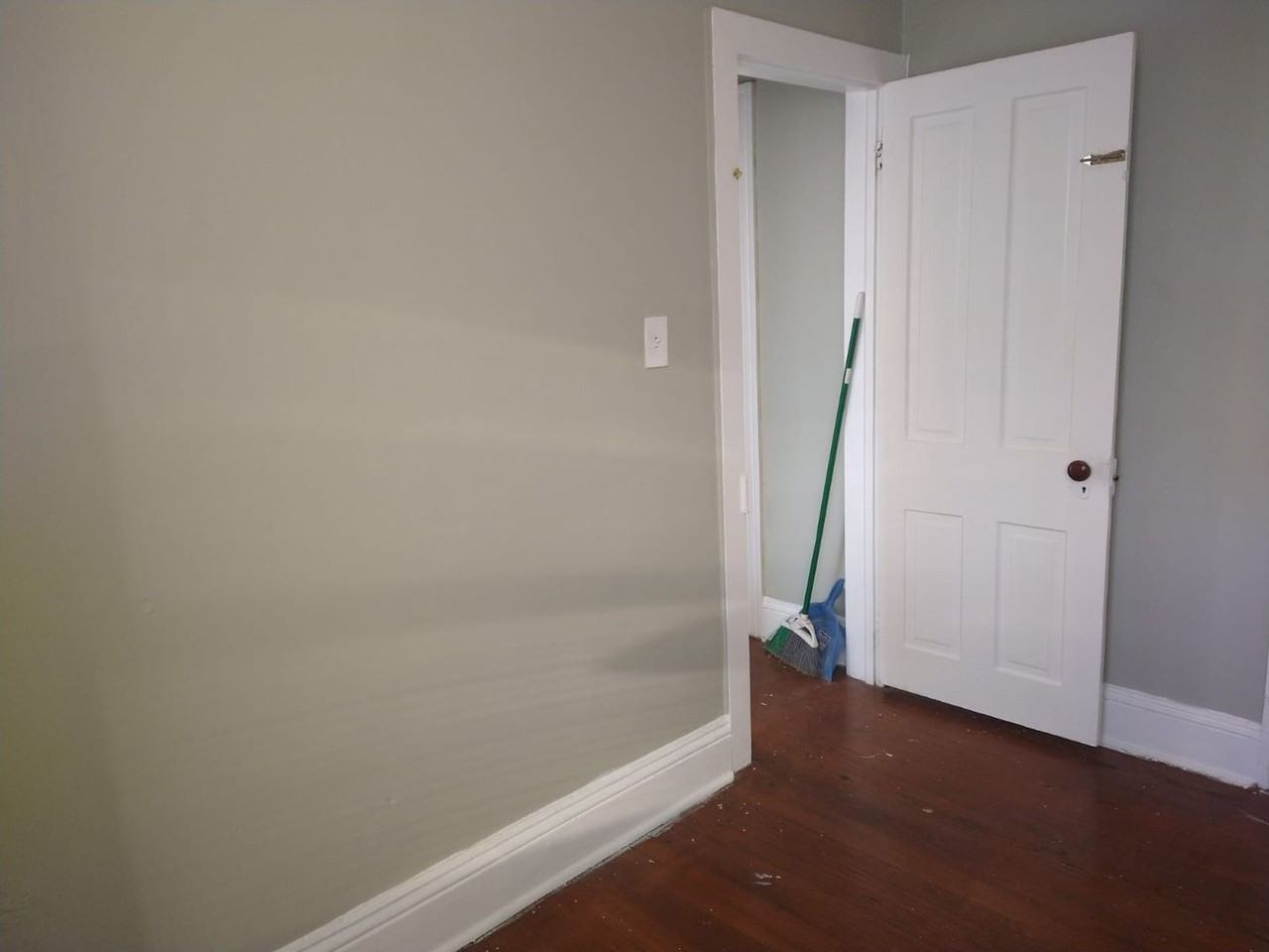 837 Genesee St - Photo 3 of 20