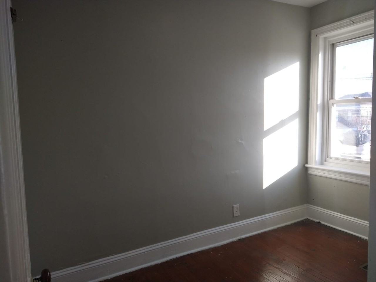 837 Genesee St - Photo 5 of 20