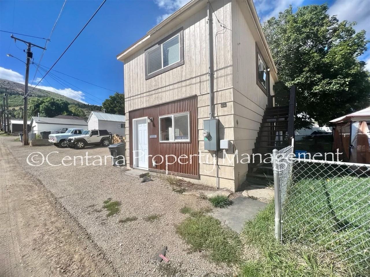 611 E. 6th St - Photo 2 of 24