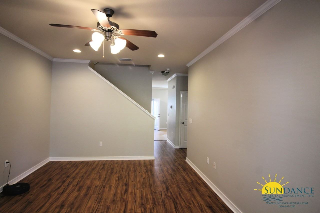 1463 Bentley Cir - Photo 3 of 17