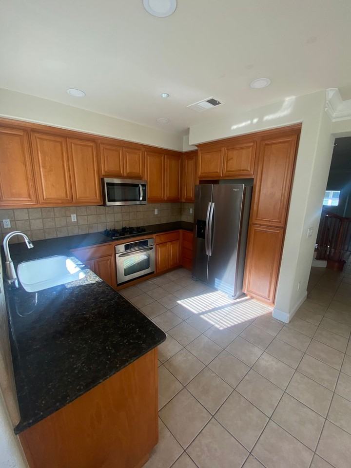 1217 Avenida Benito - Photo 6 of 34