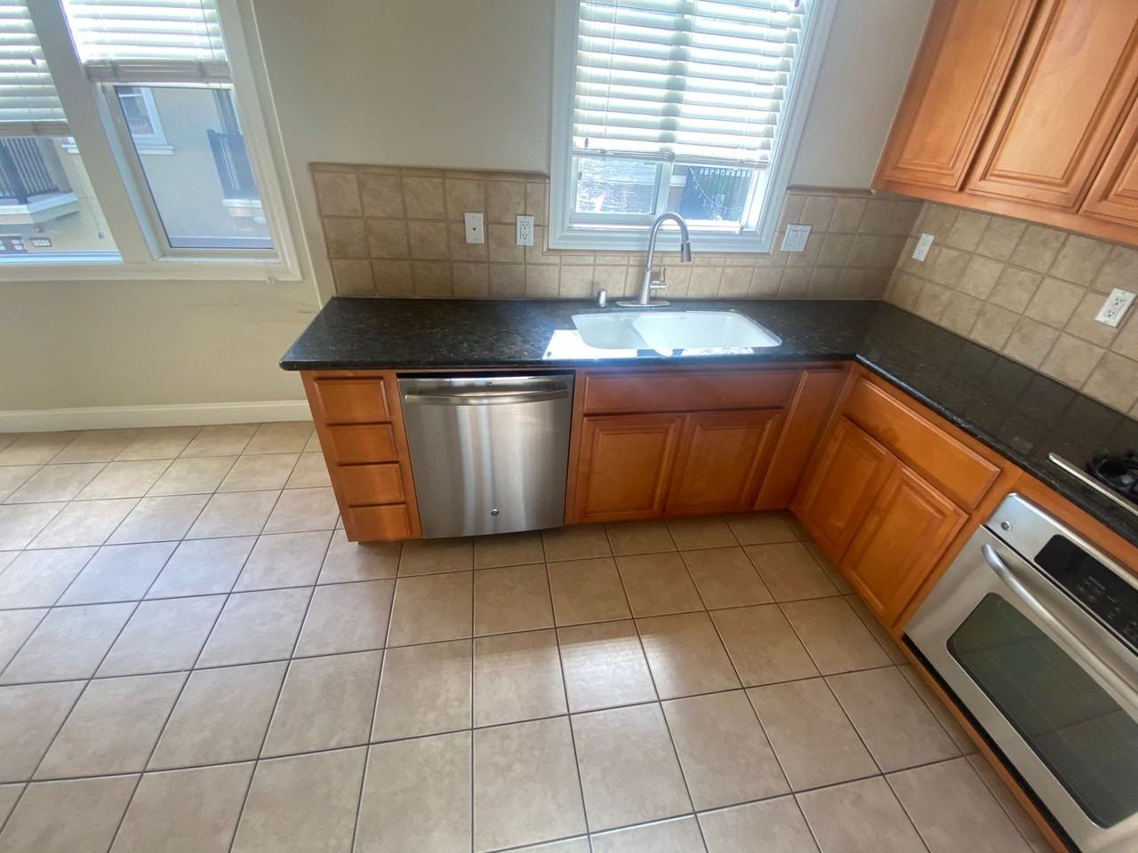 1217 Avenida Benito - Photo 7 of 34