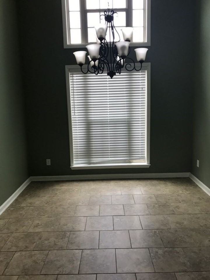 5627 Fontana Rd - Photo 2 of 11